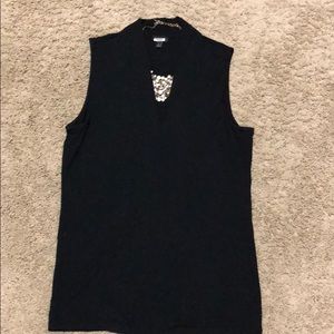 Fitted, but not tight, top